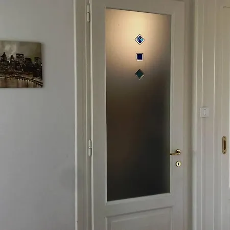 Casa Rosanna Comodo Per 5 Persone Centro Apartment Trieste
